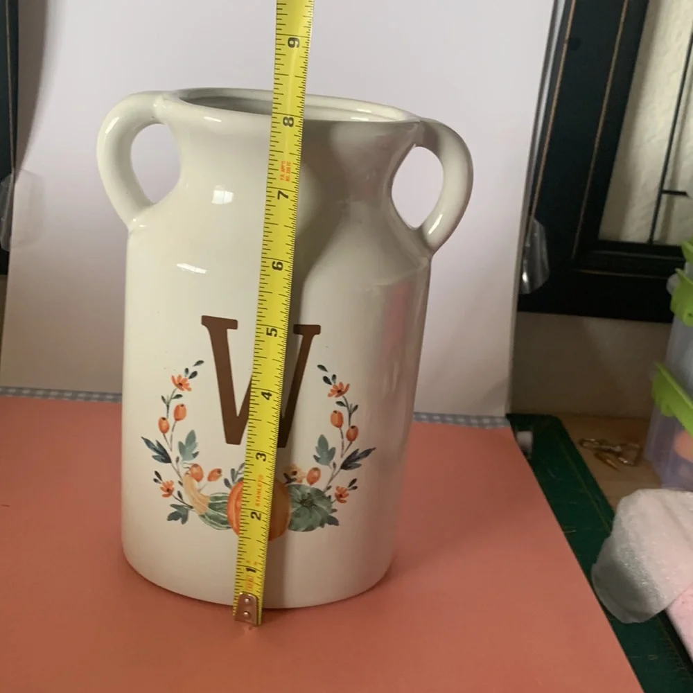 Monogram Vase Letter 